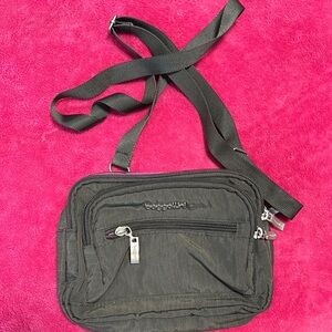 Baggallini Small Cross Body or Shoulder Bag Purse